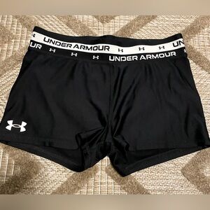 youth under armour black athletic spandex shorts